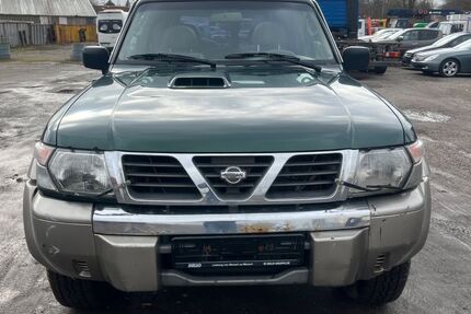 Nissan Patrol 142.015 km 9.990 &euro; Hamburg 22113