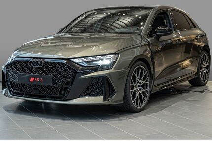 Audi RS3 1.890 km 81.980 &euro; Hamburg 22419