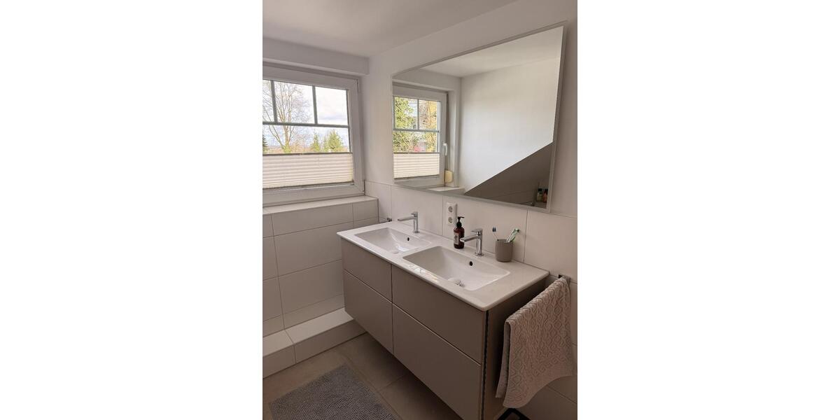 Doppelhaushälfte Buxtehude - 6 Zimmer, 164 m&sup2;, 2.300&euro; | Angebot:26269277