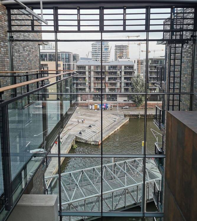 Über den Dächern der Hafencity: Hochwertige Wohnung mit großer eigener Dachterrasse
