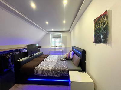 LUXURIÖS MÖBLIERTE WOHNUNG MIT WELLNESSBEREICH - Dachgeschoßwohnung Geesthacht | Angebot:27121975