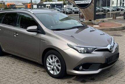 Toyota Auris 111.000 km 10.950 &euro; Winsen (Luhe) 21423