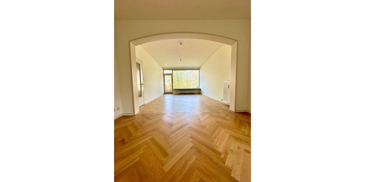 Provisionsfrei* 5-Zimmer-Wohnung in Wasserlage am Alsterlauf - Balkon, TG, 124 m², Alsterdorf - Etagenwohnung Hamburg Alsterdorf | Angebot:26075346
