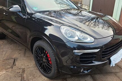 Porsche Cayenne 178.000 km 27.899 &euro; Hamburg 22417