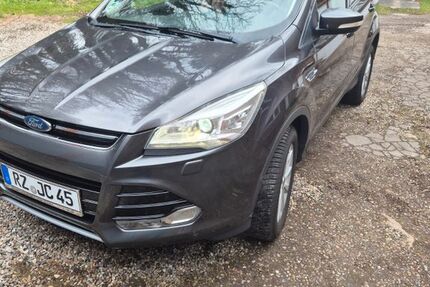 Ford Kuga 130.700 km 12.400 &euro; Escheburg 21039