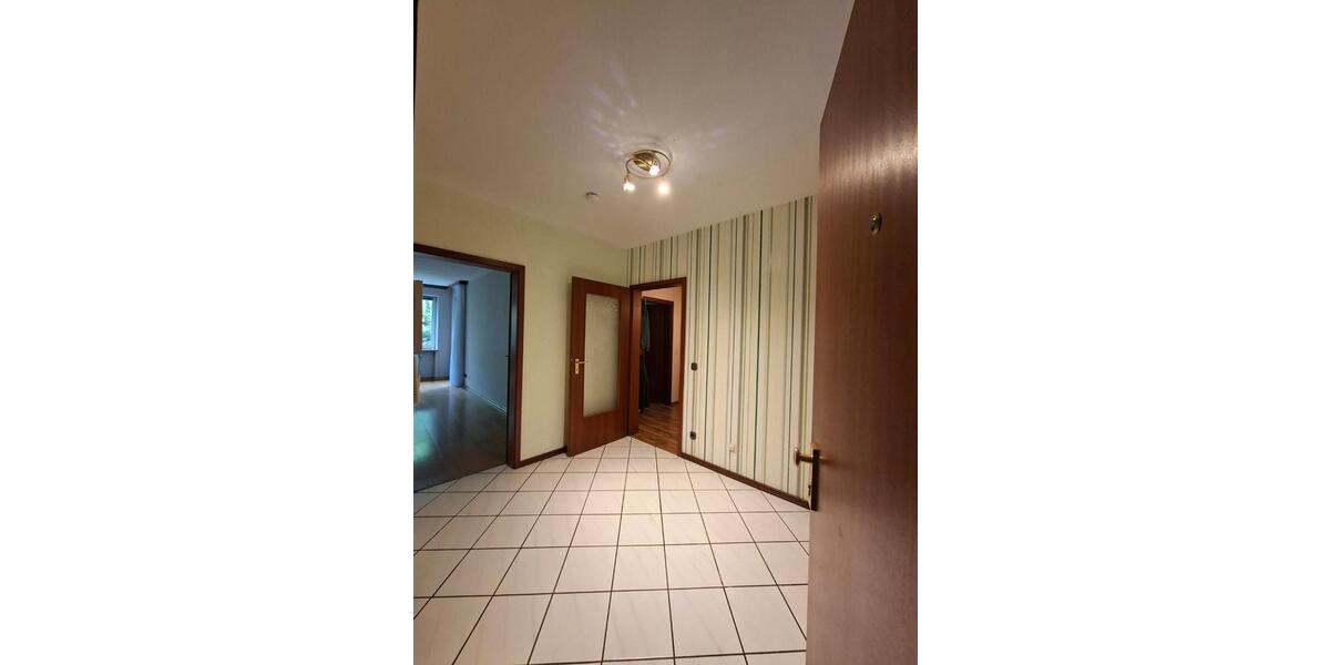 Erdgeschoßwohnung Stapelfeld - 4 Zimmer, 91 m&sup2;, 1.200&euro; | Angebot:26614295