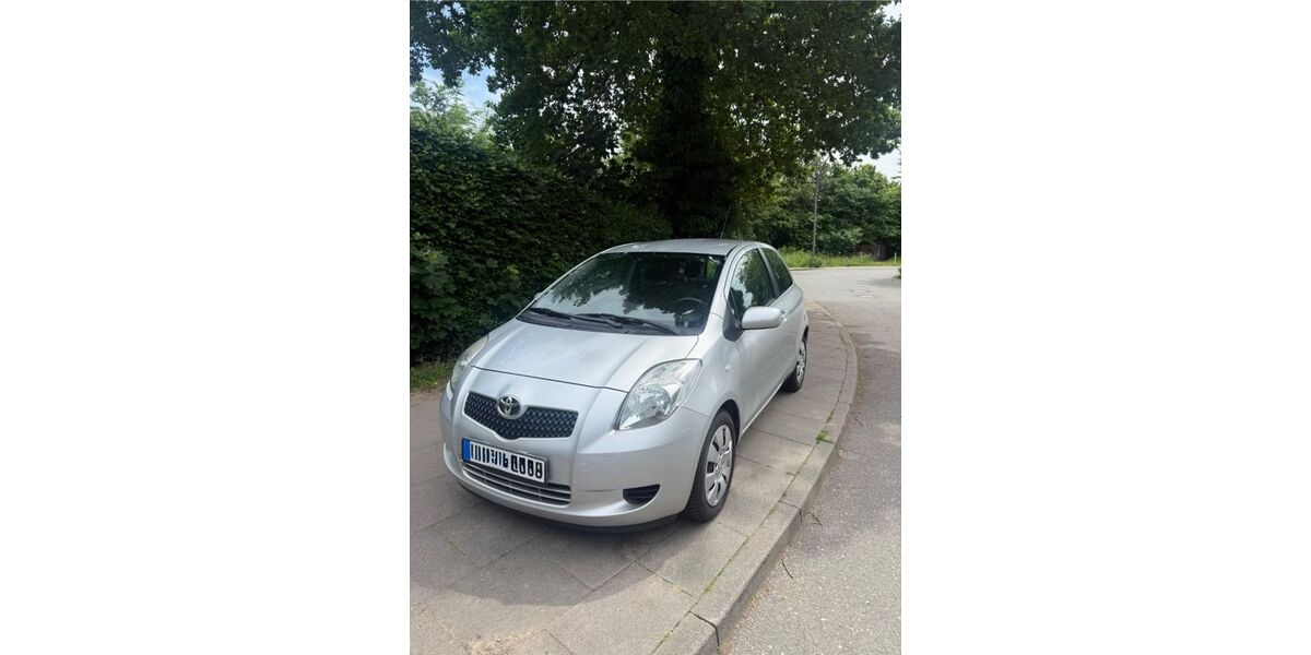 Toyota Yaris 66.500 km 5.790 &euro; Hamburg 22523
