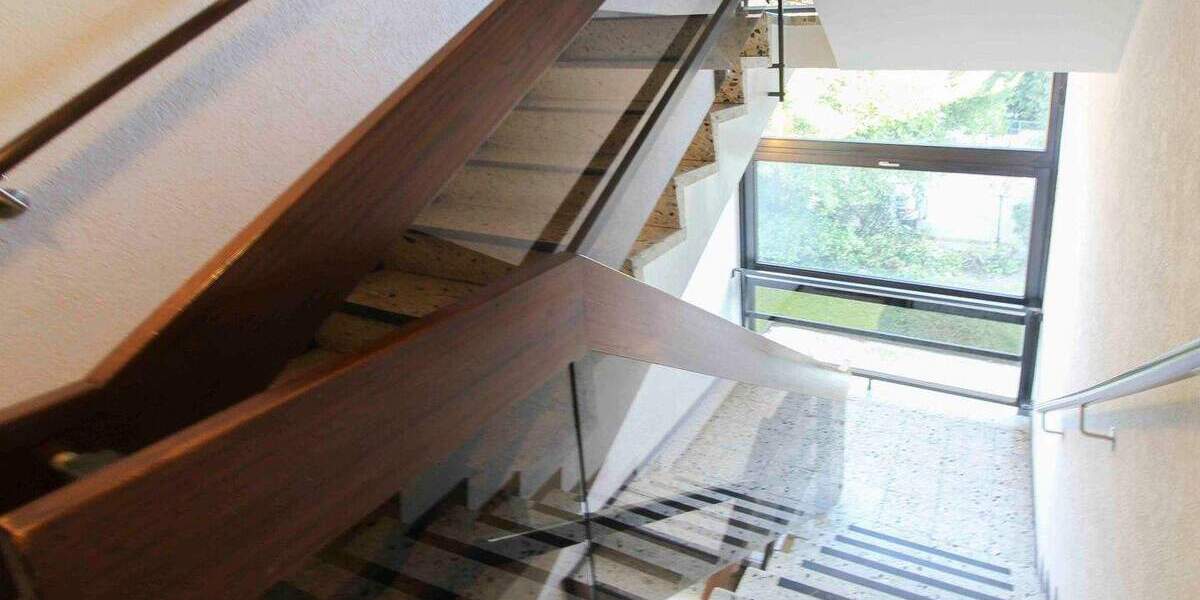 Schöne Raumgrößen - Tiefgaragenstellplatz 2 zimmer