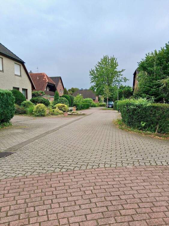 über 300 m2 WflNfl. - xxl Landhaus für 2 Familien oder große Familie - FREI - 2 x 5 Zimmer - Kamin - Sauna - riesiger Keller -