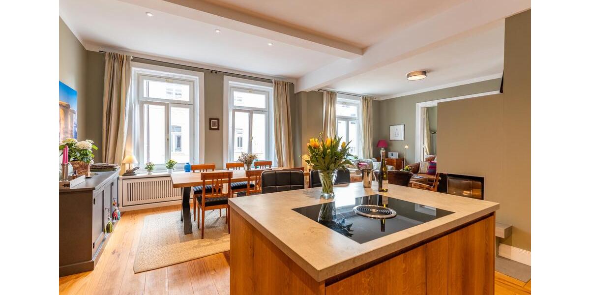 Etagenwohnung Hamburg Altstadt - 5 Zimmer, 151 m&sup2;, 4.250&euro; | Angebot:26678168