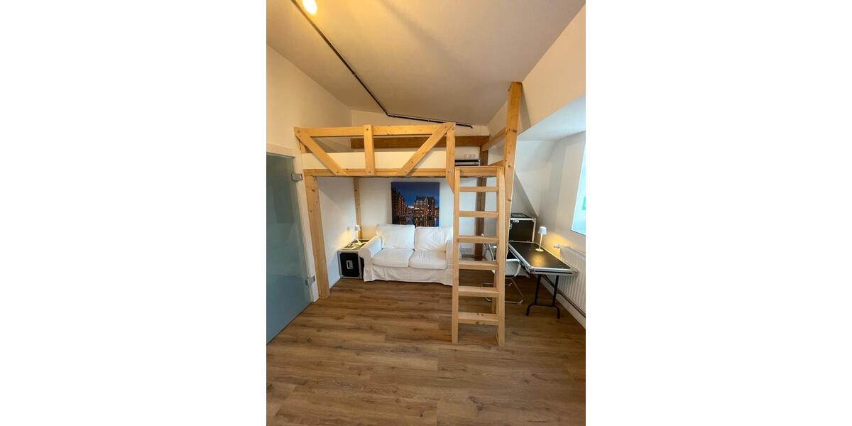 Wohnen auf Zeit: möbliertes Mini-Loft Studio zur Miete in Wedel 1 zimmer