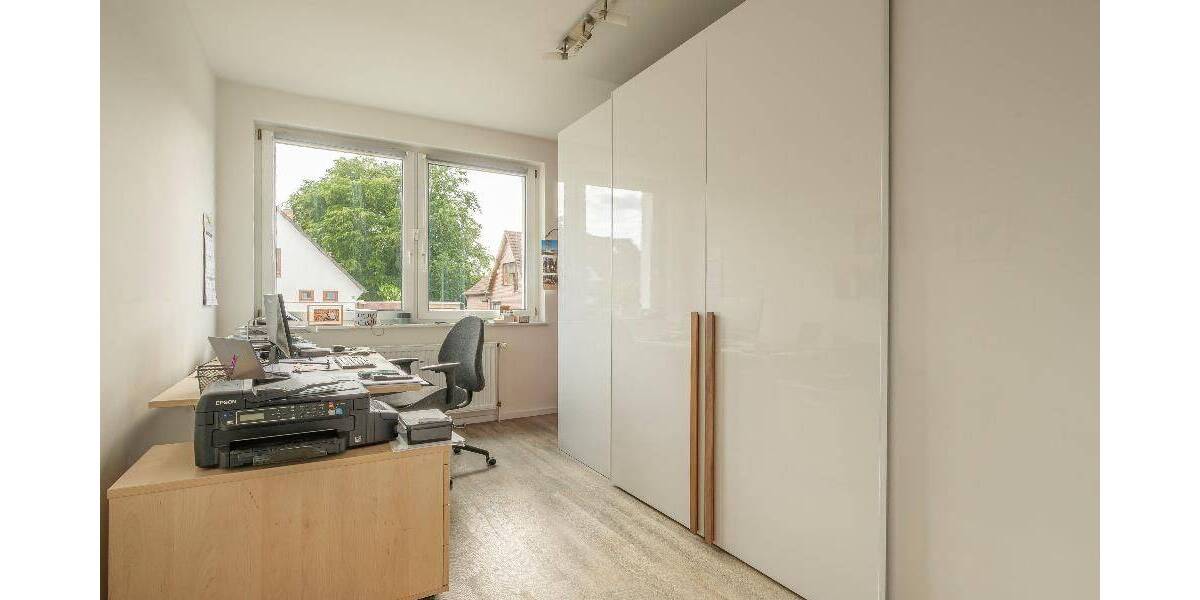 Einfamilienhaus Hamburg Rahlstedt - 9 Zimmer, 232 m&sup2;, 990.000&euro; | Angebot:26834932