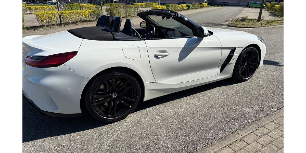 BMW Z4 13.900 km 42.750 € Wedel 22880