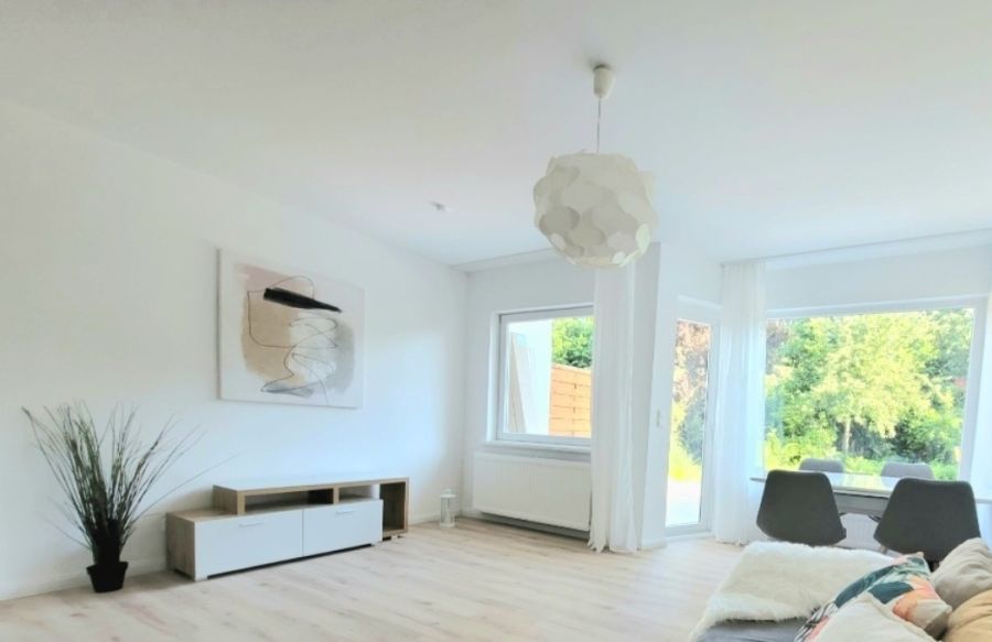 Provisionsfrei* Sonniger Garten mit modernem Traumhaus nahe Internationale Schule - Reihenmittelhaus Hamburg Altona | Angebot:26227930