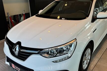 Renault Megane 61.500 km 11.900 € Hamburg 22547
