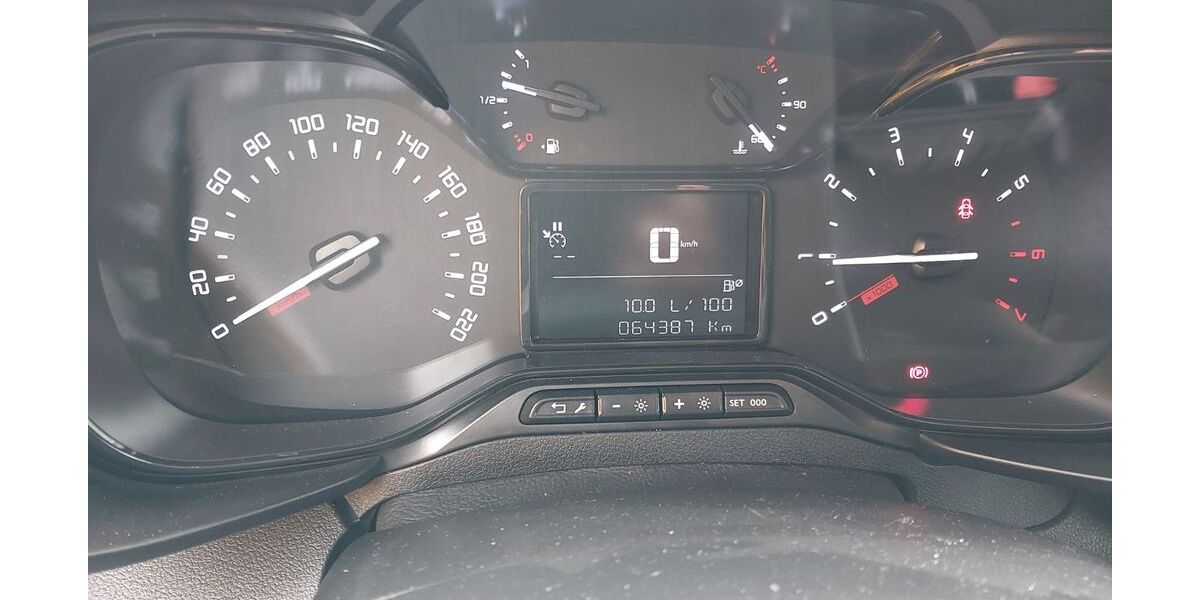Toyota Proace City 65.000 km 10.500 &euro; Hamburg 22523