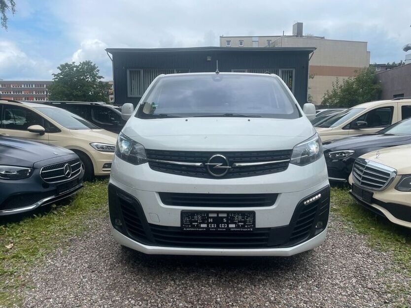 Zafira Life