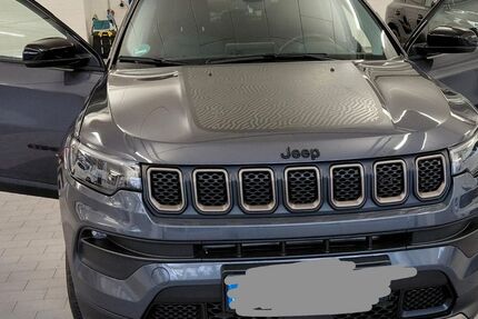 Jeep Compass 18.800 km 25.500 &euro; Hamburg 22549