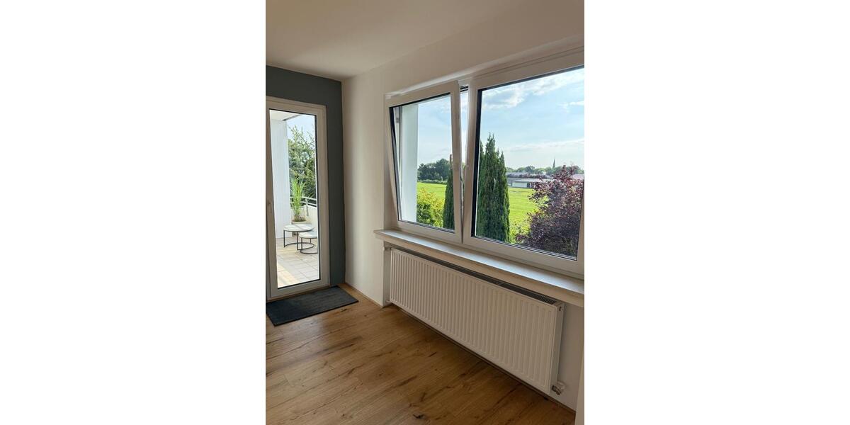 Eigentumswohnung, 3,5 Zimmer, 92qm, 2.OG, Topsaniert, von Privat 3.5 zimmer