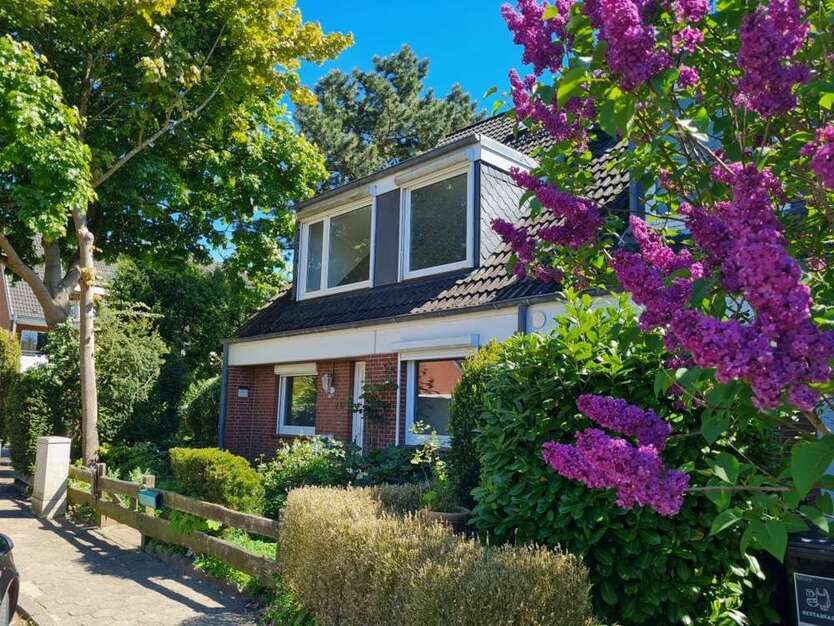 Haus zum Kaufen in Wedel 525.000 € 164 m²