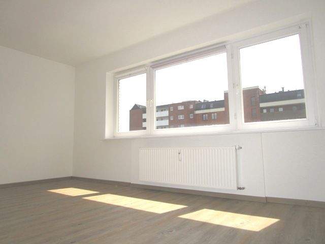 Balkonwohnung für Single - an der Fußgängerzone von RAHLSTEDT 2 zimmer