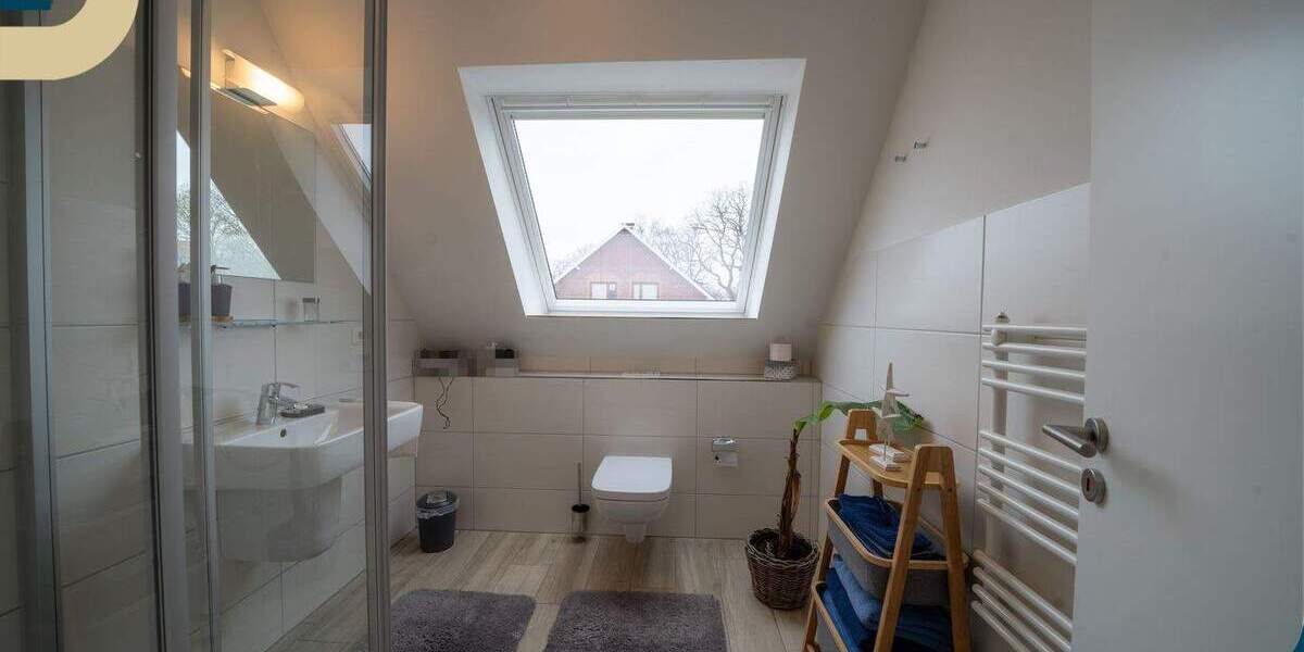 Doppelhaushälfte Pinneberg - 4 Zimmer, 170 m&sup2;, 2.200&euro; | Angebot:25050493