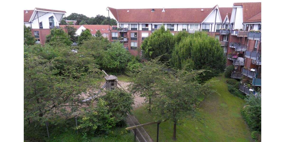 Große 1 22-Zimmer-Wohnung mit Balkon, Einbauküche und Vollbad! 3 zimmer