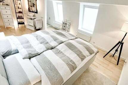 Haus Hamburg Wandsbek - 7 Zimmer, 240 m&sup2;, 3.620&euro; | Angebot:27336415
