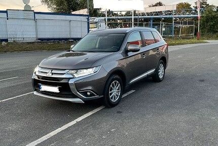 Mitsubishi Outlander 96.000 km 17.990 &euro; Hamburg 20537