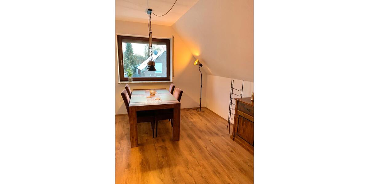 Dachgeschoßwohnung Hamburg Wandsbek - 3 Zimmer, 56 m&sup2;, 1.200&euro; | Angebot:26253938