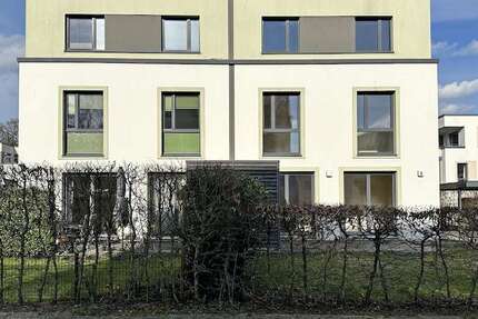 Haus Hamburg Langenhorn - 5 Zimmer, 153 m&sup2;, 2.494&euro; | Angebot:27410842