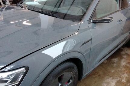 Audi Q8 e-tron 12.280 km 57.990 &euro; Hamburg 22047