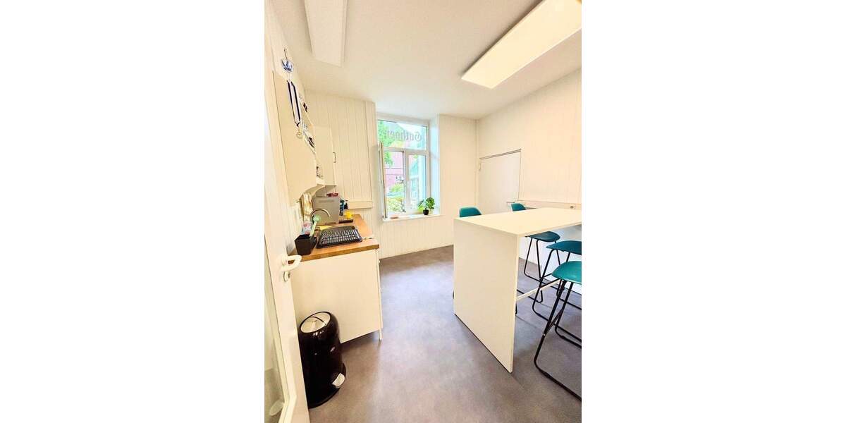 Attraktives Mehrfamilienhaus mit zusätzlichem Baufenster im Herzen von Bergedorf zimmer