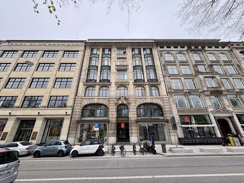 Büro in Hamburg 3.432 € 176 m²