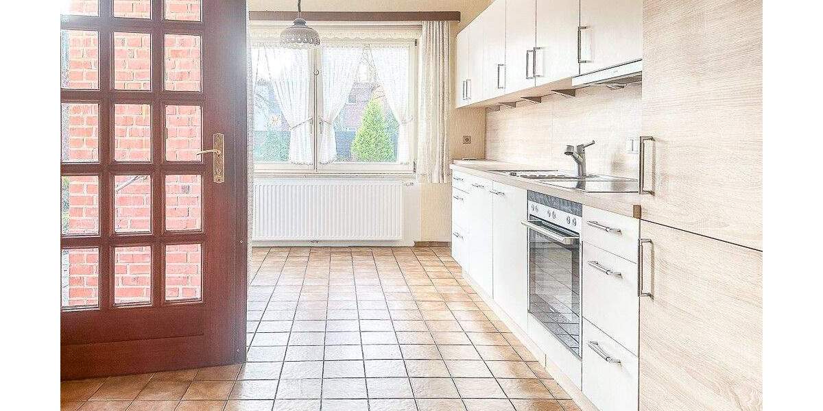 Befristet: Einfamilienhaus mit Einliegerwohnung 5 zimmer