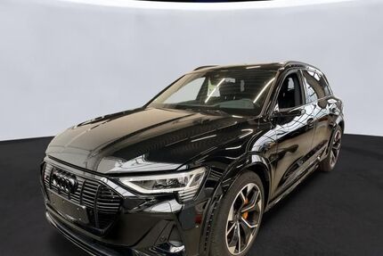 Audi e-tron 38.742 km 42.990 &euro; Hamburg 22047