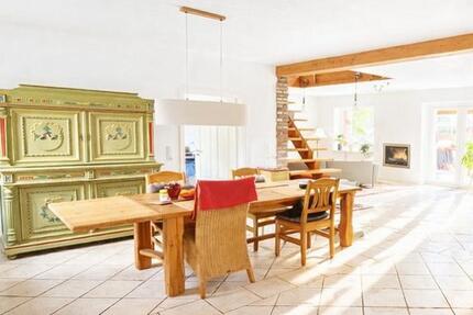 AUFGEPASST: Dieses Haus hat mehr als nur etwas Besonderes… - Haus Alveslohe | Angebot:22080914
