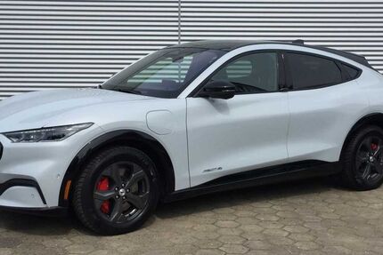 Ford Mustang Mach-E 20.322 km 39.850 € Hamburg 22393