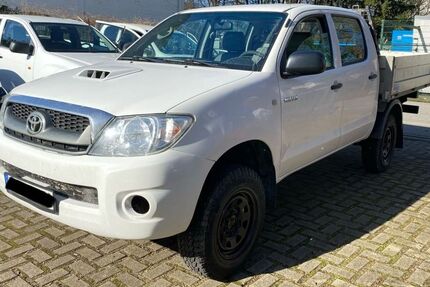 Toyota Hilux 187.300 km 12.100 &euro; Hamburg 20535