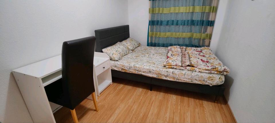 Erdgeschoßwohnung Hamburg Altona - 1 Zimmer, 15 m&sup2;, 650&euro; | Angebot:26096151