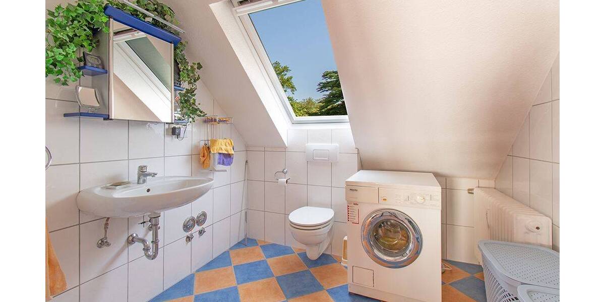 Einfamilienhaus Hamburg Wohldorf-Ohlstedt - 8 Zimmer, 241 m&sup2;, 1.150.000&euro; | Angebot:26902540
