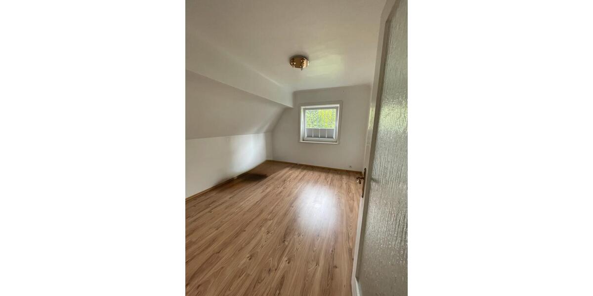 Einfamilienhaus Hamburg Wandsbek - 8 Zimmer, 200 m&sup2;, 1.350.000&euro; | Angebot:27162669