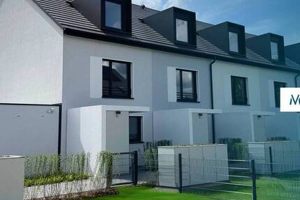 **PLATZ FÜR DIE GANZE FAMILIE: 4-Zimmer-Reihenmittelhaus mit EBK, TERRASSE, 2 BÄDERN uvm. im FinkenPark Geesthacht**