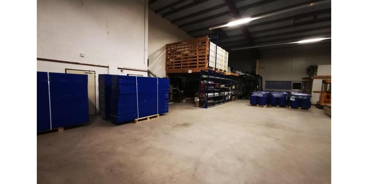 Top Lager- & Produktionshalle, Büro, Regale, Stapler zimmer