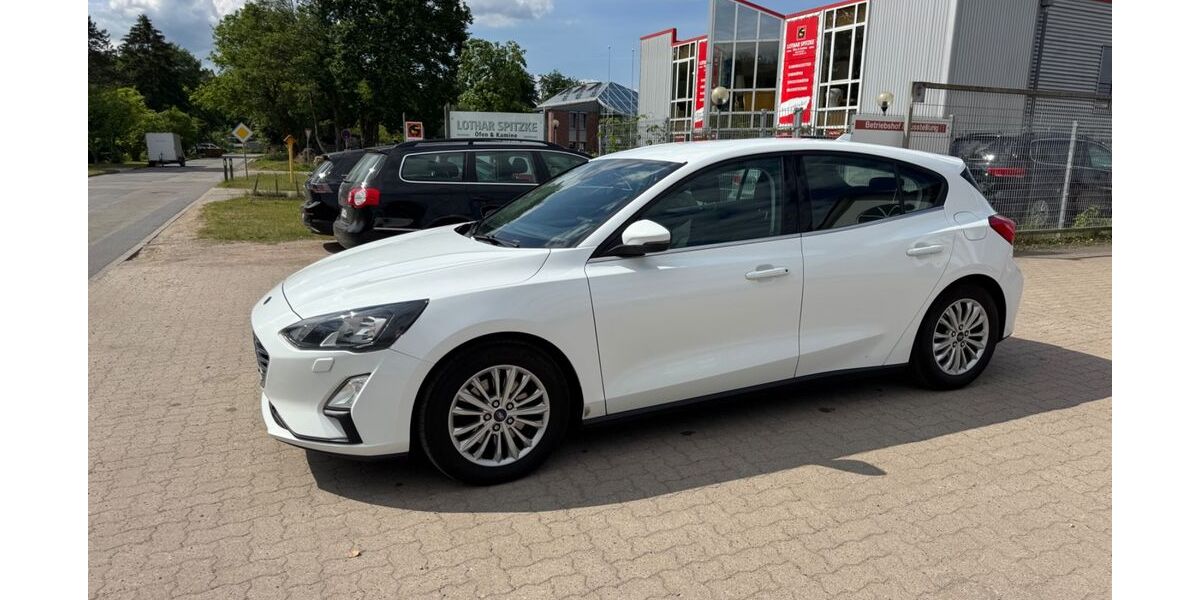 Ford Focus 162.000 km 9.500 &euro; Stelle 21435