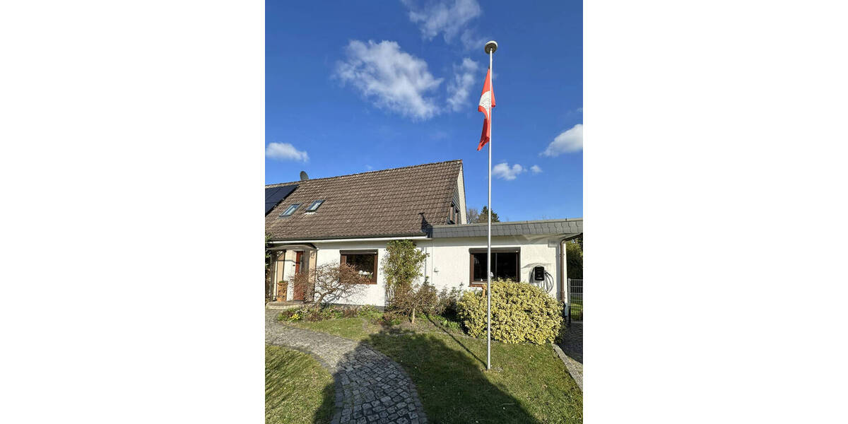 Doppelhaushälfte Hamburg Lurup - 3 Zimmer, 97 m&sup2;, 450.000&euro; | Angebot:26105398