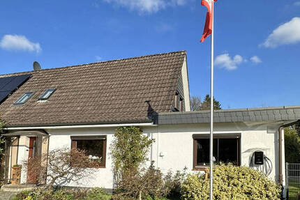 Haus Hamburg Lurup - 3 Zimmer, 97 m&sup2;, 450.000&euro; | Angebot:26105398