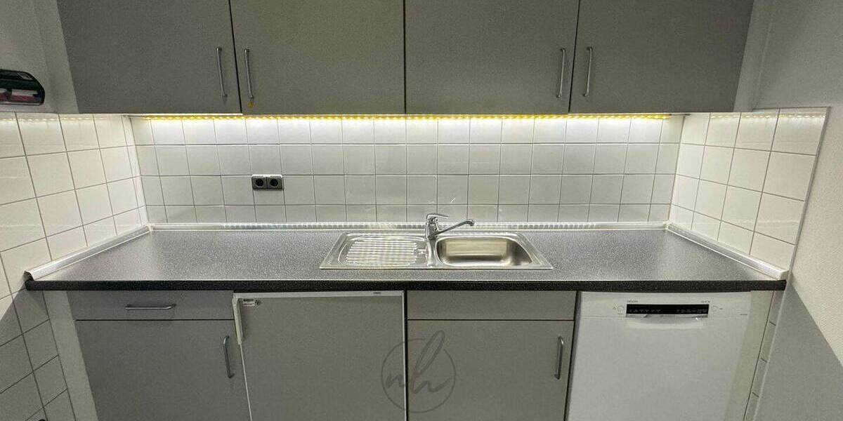 Gewerbeobjekt Hamburg Rahlstedt - 2 Zimmer, 110 m&sup2;, 1.430&euro; | Angebot:26834457
