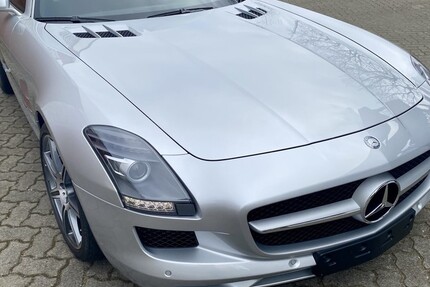 Mercedes-Benz SLS AMG 2.900 km 330.000 € Hamburg 20038