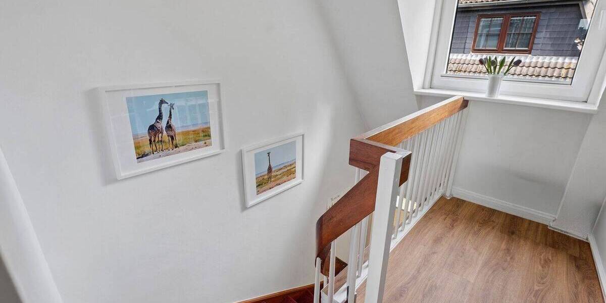 Einfamilienhaus Hamburg Rissen - 7 Zimmer, 215 m&sup2;, 1.290.000&euro; | Angebot:26220303